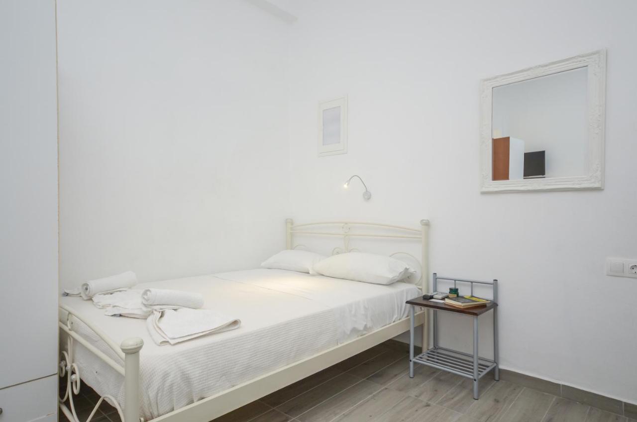 Depis suites&apartments Agia Anna  Buitenkant foto