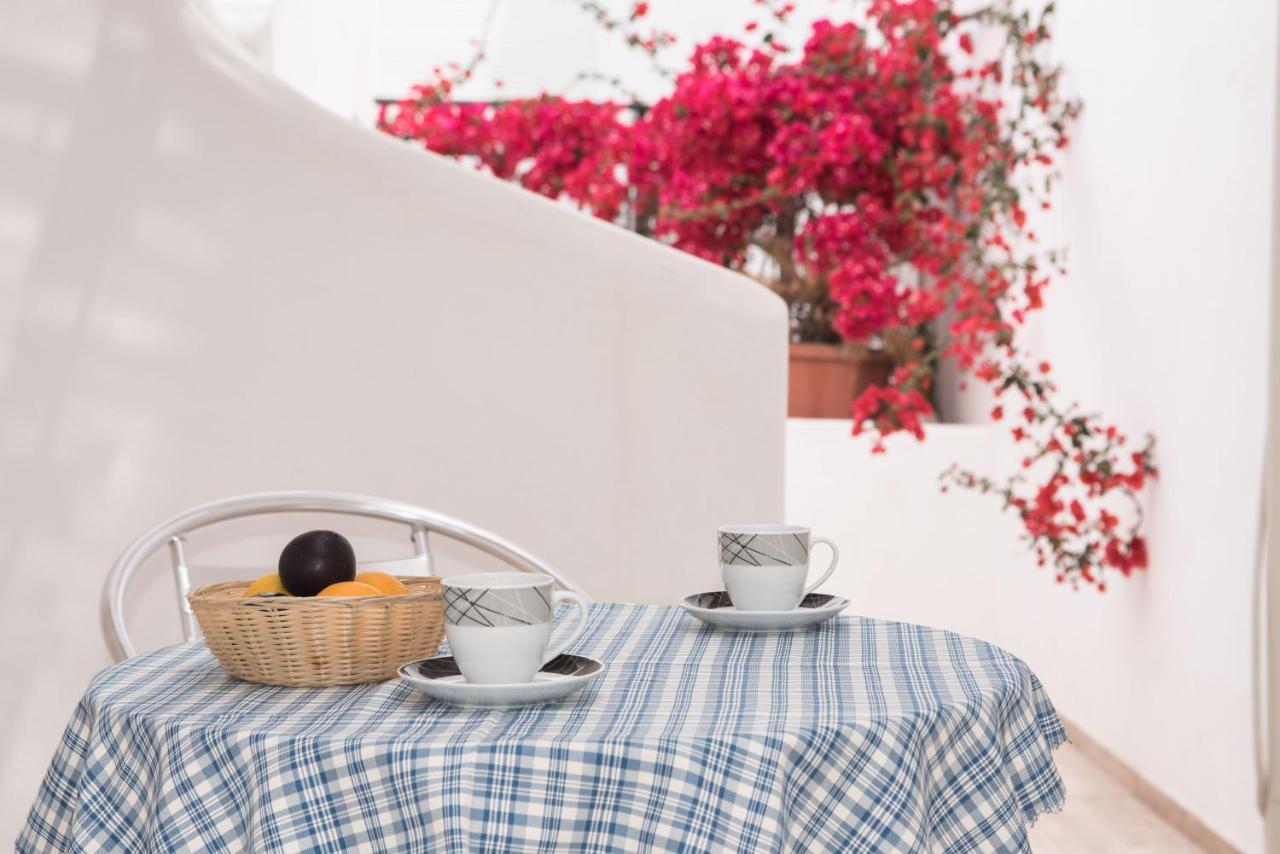 Depis suites&apartments Agia Anna  Buitenkant foto