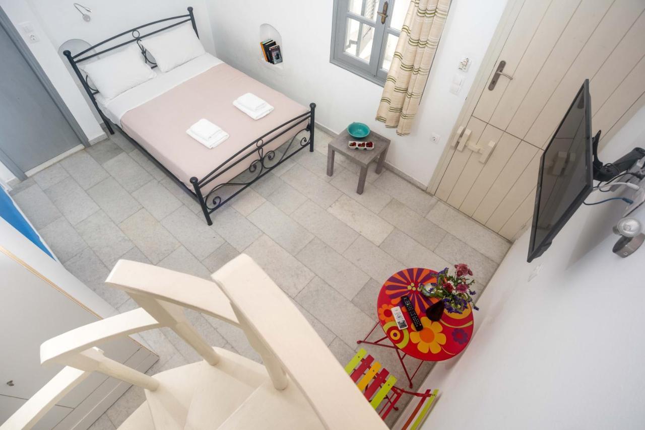 Depis suites&apartments Agia Anna  Buitenkant foto