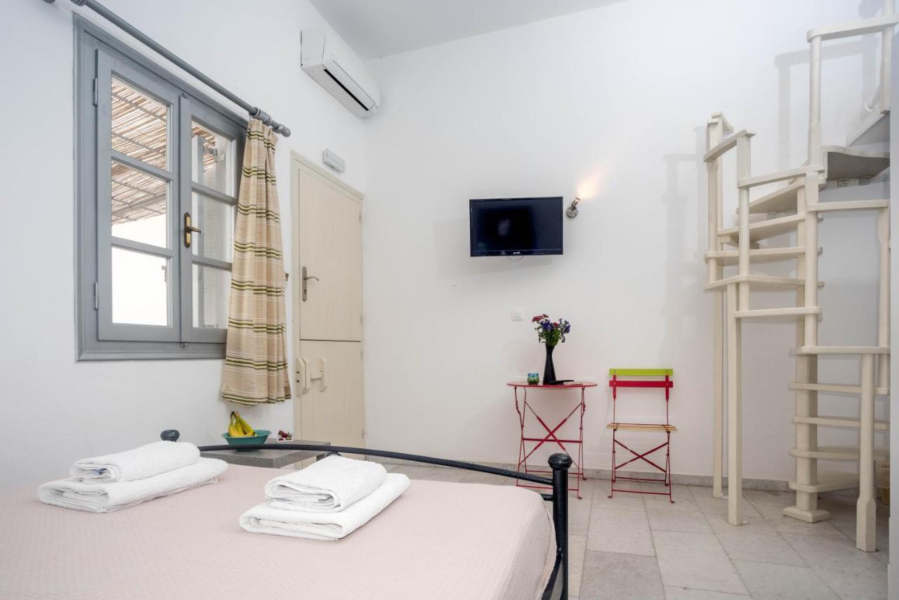 Depis suites&apartments Agia Anna  Buitenkant foto